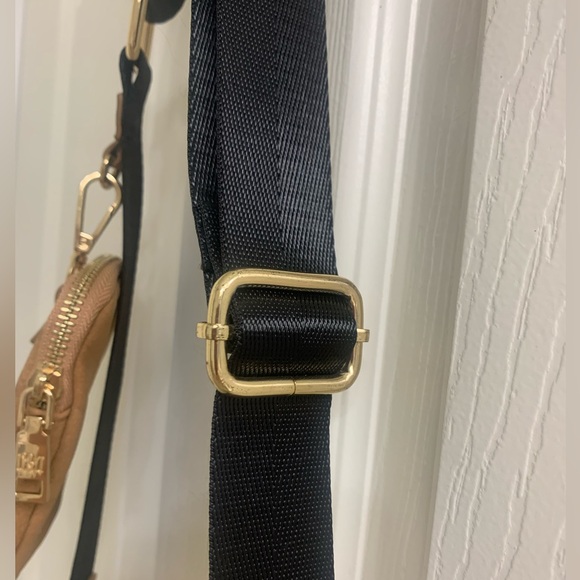 Badgley Mischka faux suede Sherpa crossbody NWOT - Picture 6 of 9